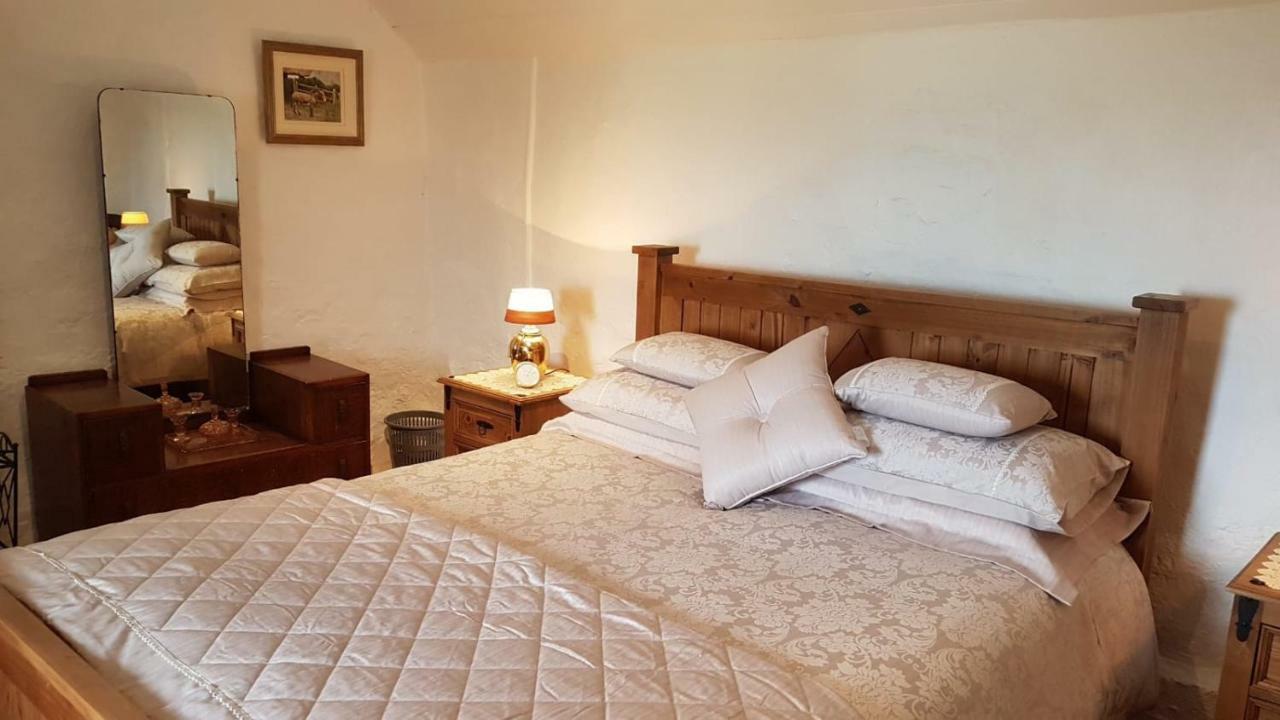 Stunning Views At Ballagh Cottage Newcastle Newcastle  Exteriér fotografie